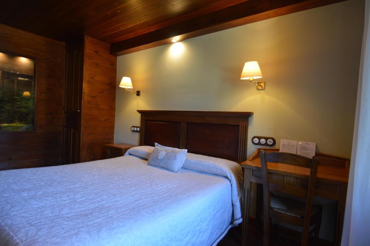 Hotel Rural El Porton De Murillo Broto Exterior photo