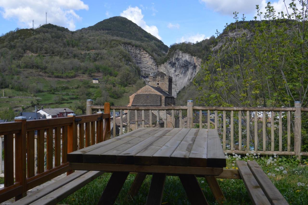 Hotel Rural El Porton De Murillo Broto Exterior photo