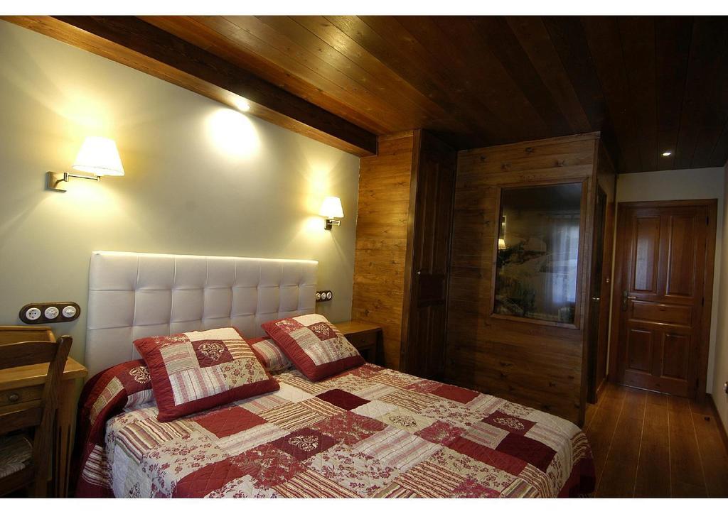 Hotel Rural El Porton De Murillo Broto Room photo